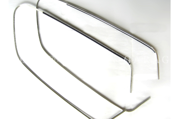 WINDOW TRIM 600D >65 CHROME. WITH WINDOW VENT (QUARTER LIGHT.)